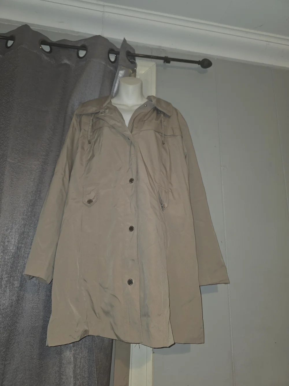 Classic Women's Lightweight Hooded Coat - Taupe
